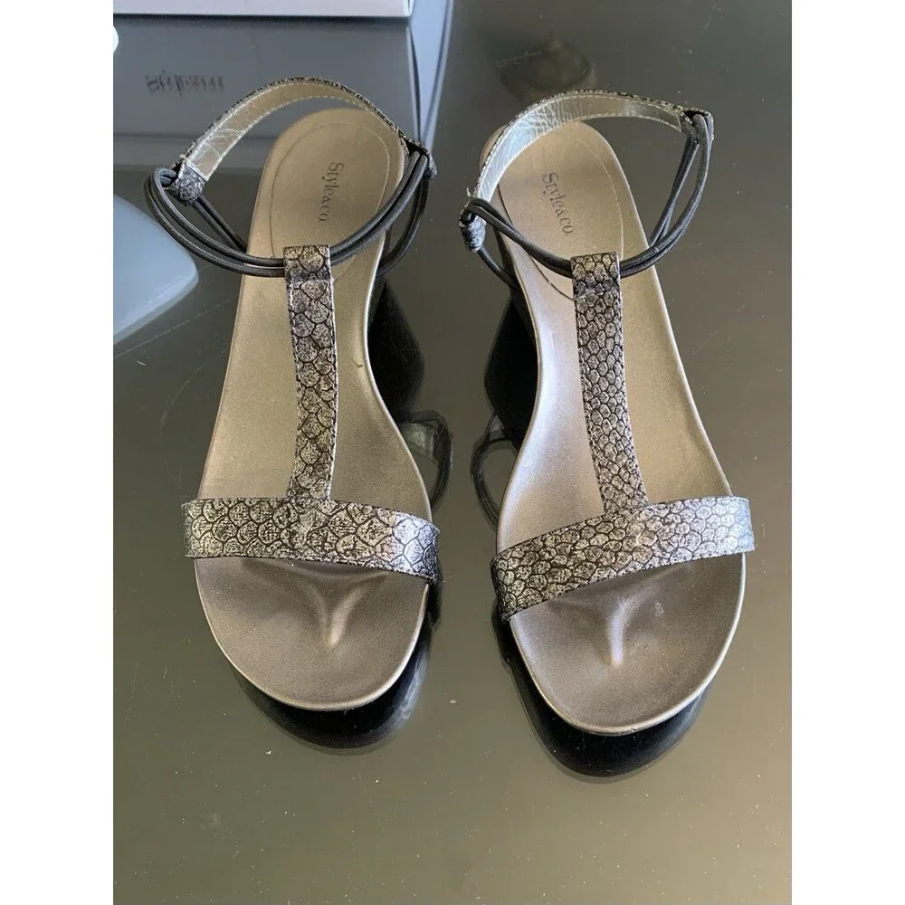 Style & Co Womens 8.5M Mulan T-Strap Sandals Gunmetal Snakeskin Wedge 2.5